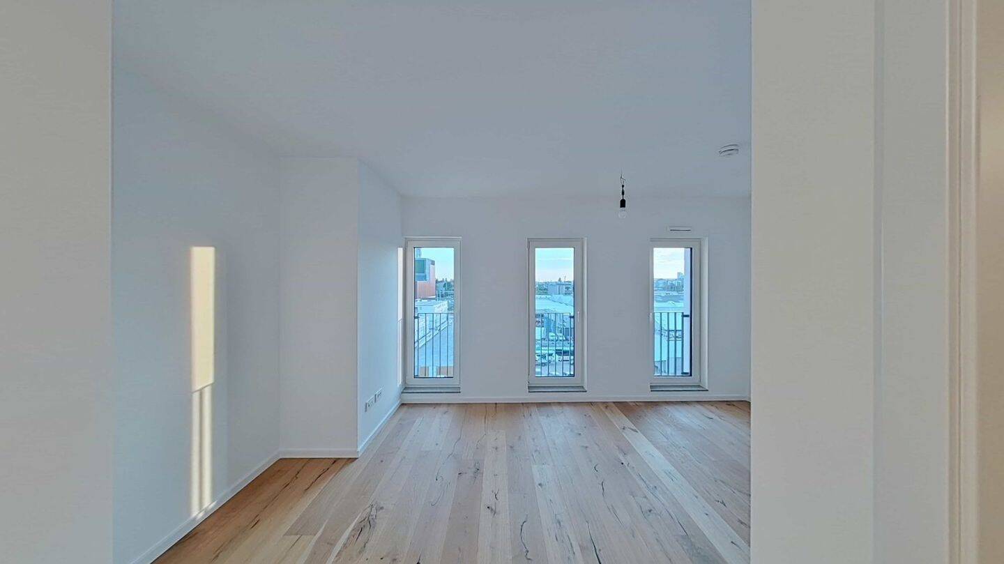 87 m² auf drei Zimmer: Erstbezug im 5. OG, Einbauküche inklusive, Gutleutviertel – 60327 Frankfurt am Main – Vorschaubild 8