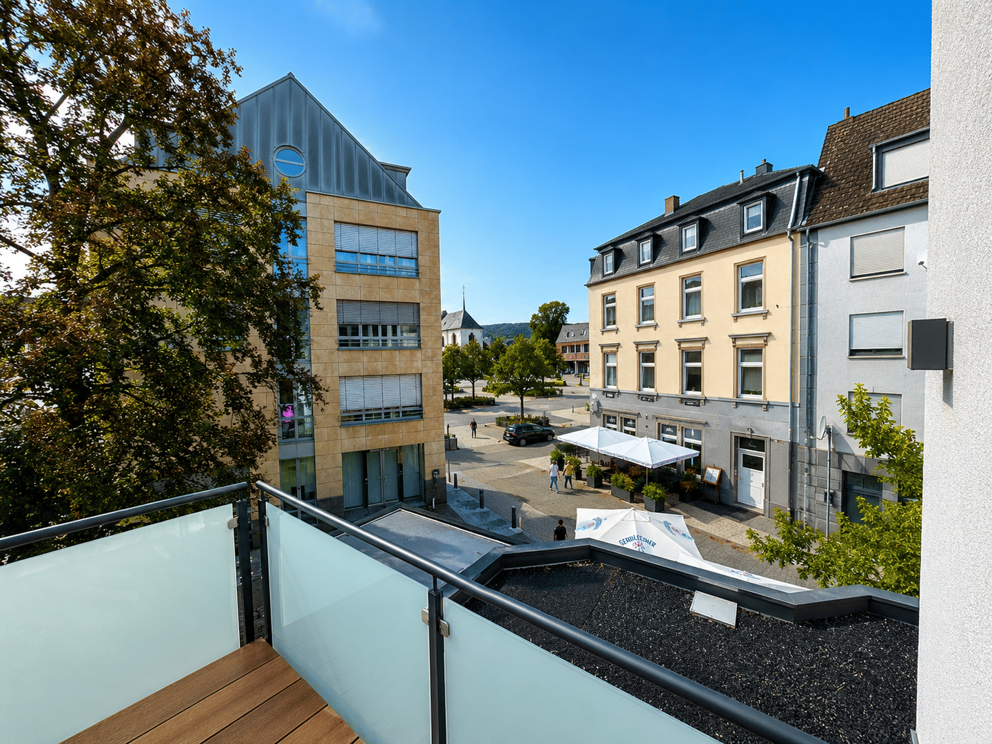 Trier-Zentrum-Viehmarkt / 2 Zimmer-Wohnung / Einbauküche / Fußbodenheizung / Balkon / Aufzug / Fitnessstudio – 54290 Trier – Vorschaubild 4