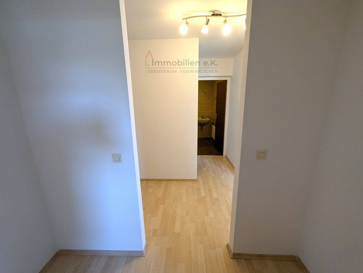 Schöne helle 2-Zimmer Wohnung im herzen von Neugereut – 70378 Stuttgart – Vorschaubild 6