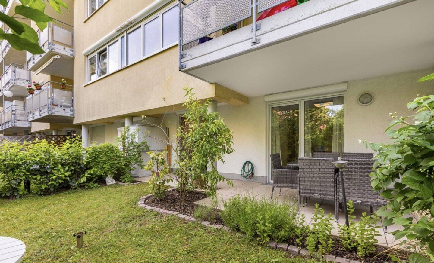 Ruhige möblierte 2-Zimmer-Gartenwohnung mit Terrasse in Frankfurt Nordend-West – 60435 Frankfurt am Main – Vorschaubild 5