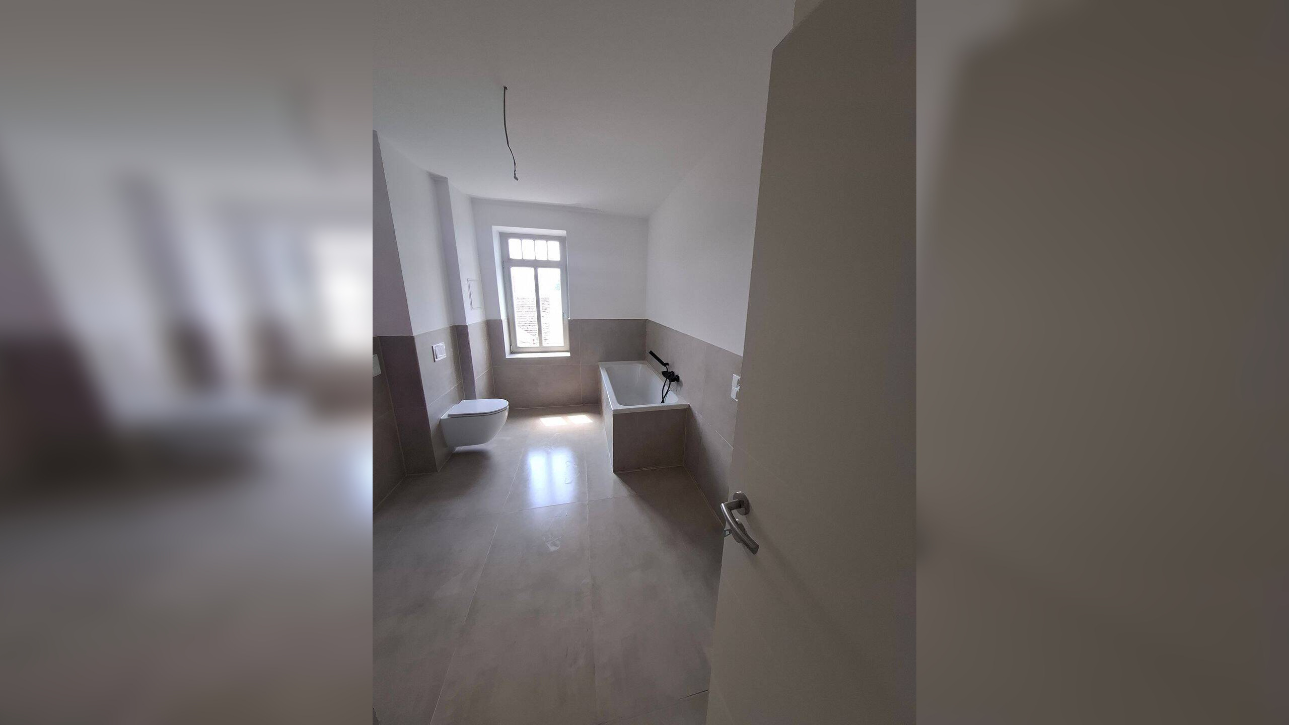Ein wunderschönes Haus, mit traumhaften und lichtdurchfluteten Wohnungen, diese mit voll ausgestatteter EBK…. – 4746 Hartha – Vorschaubild 2