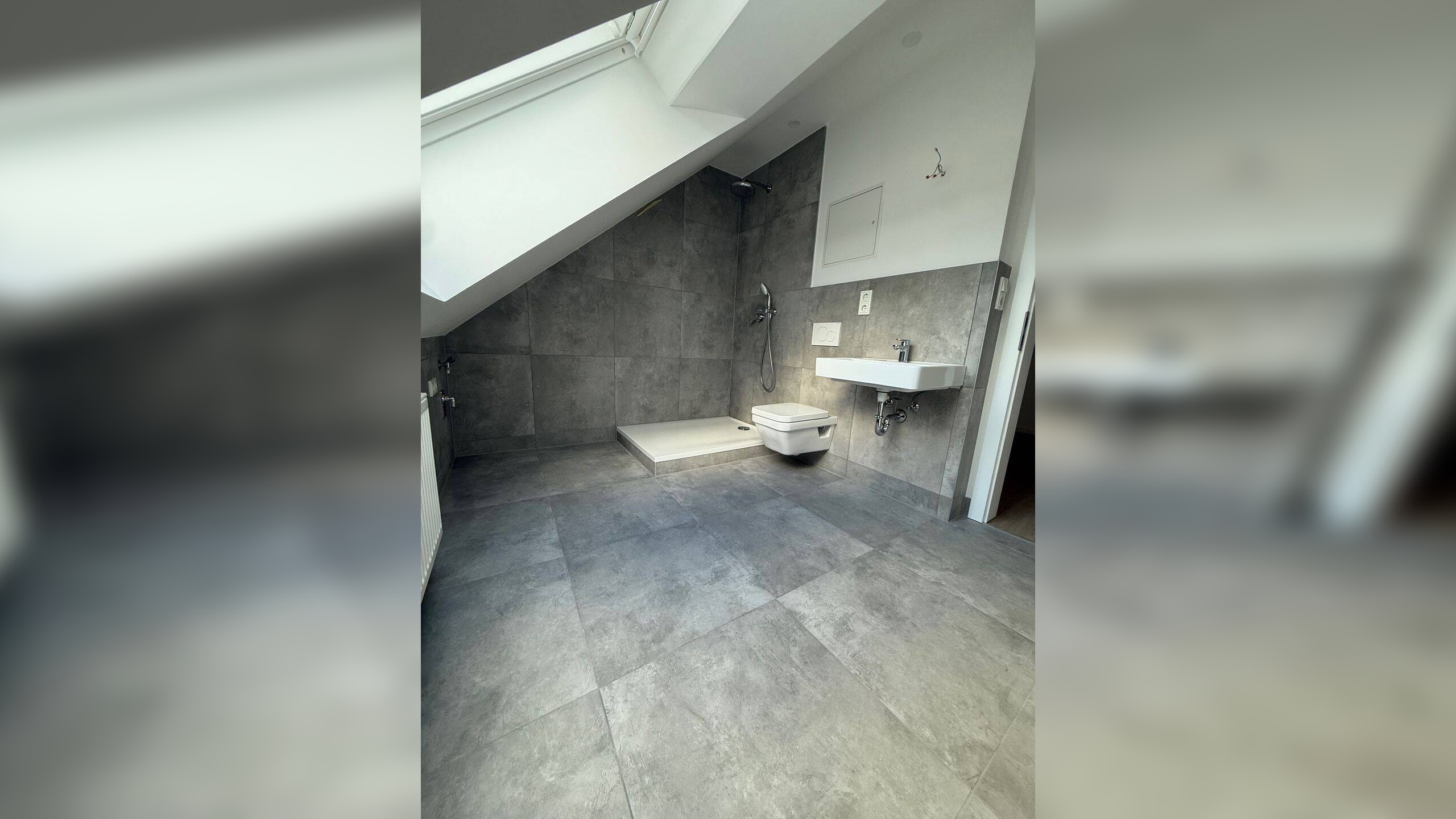 ERSTBEZUG ! Helle & frisch renoviere 3 ZKB Maisonette- Wohnung in 66121 Saarbrücken – 66121 Saarbrücken – Vorschaubild 4