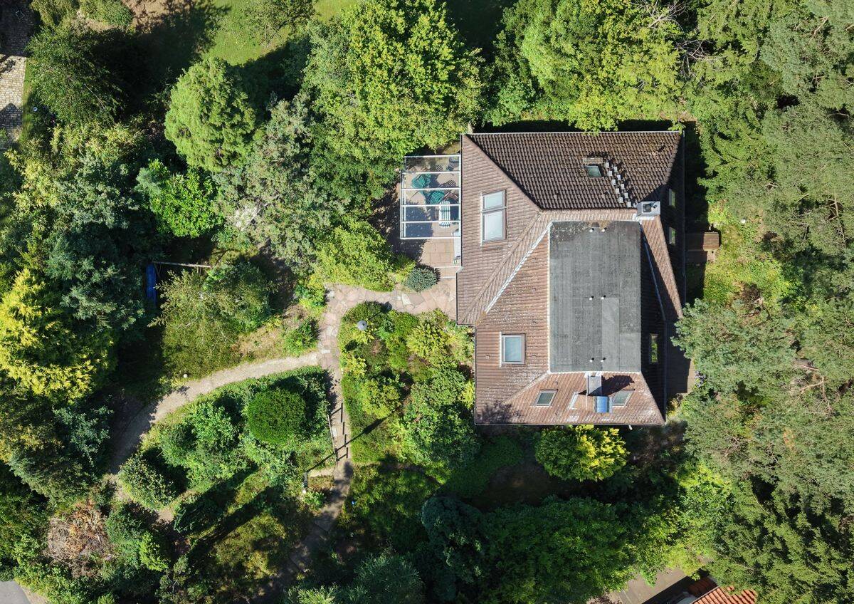 Charmantes Einfamilienhaus auf einem Hanggrundstück – 21465 Wentorf bei Hamburg – Vorschaubild 2