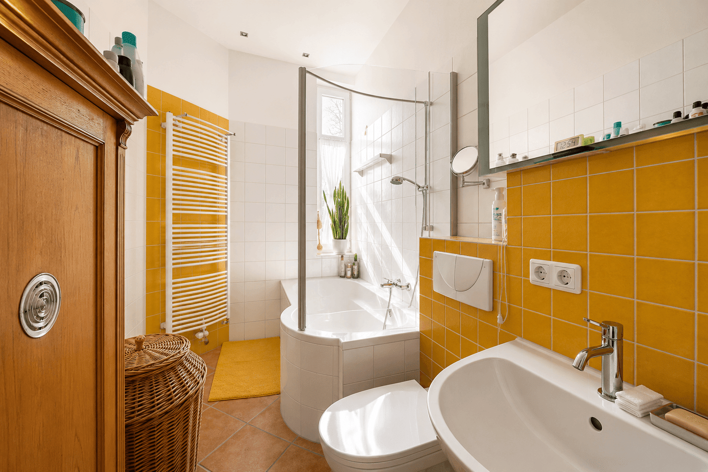 BEZUGSFREI & EINZUGSBEREIT: 100 m² Altbau mit West-Loggia – 10439 Berlin – Vorschaubild 6