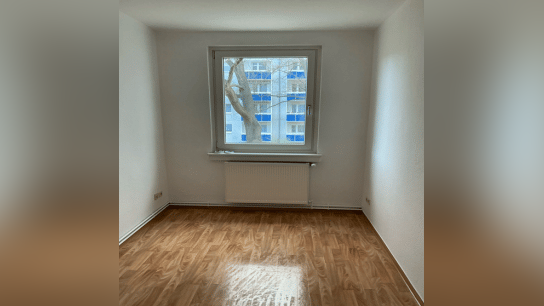 In der Herrichtung! 3-Zimmerwohnung mit Dusche… – 6118 Halle (Saale) – Vorschaubild 5