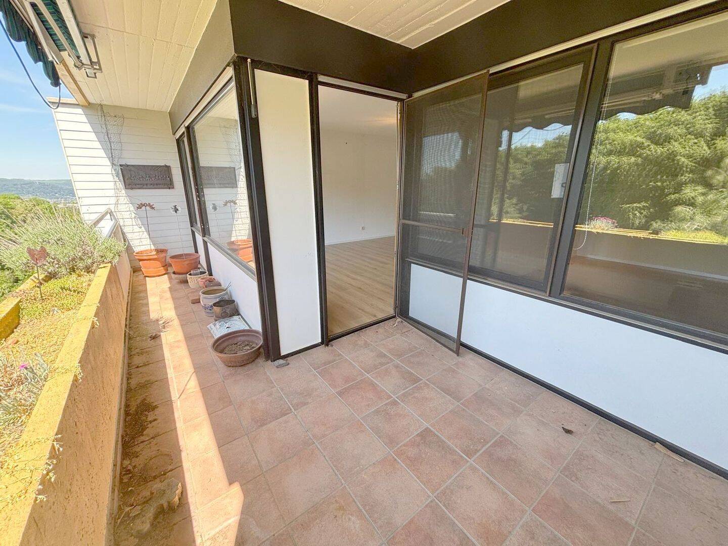 Wohnen im Grünen mit Ausblick – gepflegte 2-Zimmer-Wohnung mit Balkon und Tiefgarage! – 54296 Trier – Vorschaubild 8