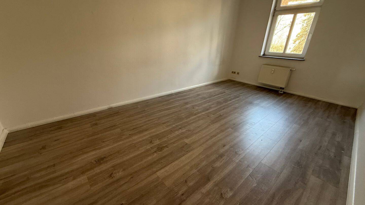 Alles NEU!!! 3. OG + Aufzug + großer Balkon + 2er-WG-gerecht ! – 9126 Chemnitz – Vorschaubild 6