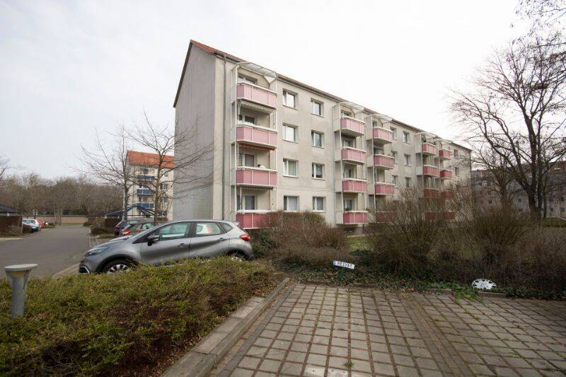 In der Herrichtung! 3-Zimmerwohnung mit Dusche… – 6118 Halle (Saale) – Vorschaubild 7