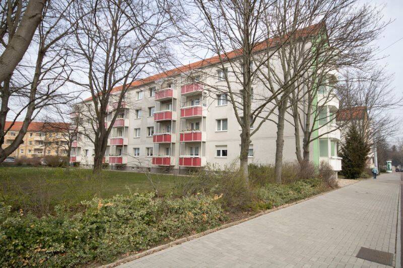 In der Herrichtung! 3-Zimmerwohnung mit Dusche… – 6118 Halle (Saale) – Vorschaubild 8
