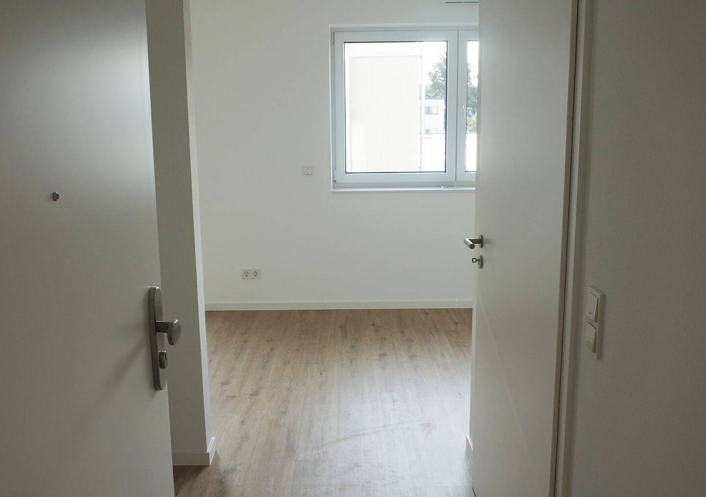 Modernes 1-Zimmer- Apartment mit Balkon + helles Ambiente, modernes Bad mit Dusche, NEUBAU 2020 – 63165 Mühlheim am Main – Vorschaubild 6