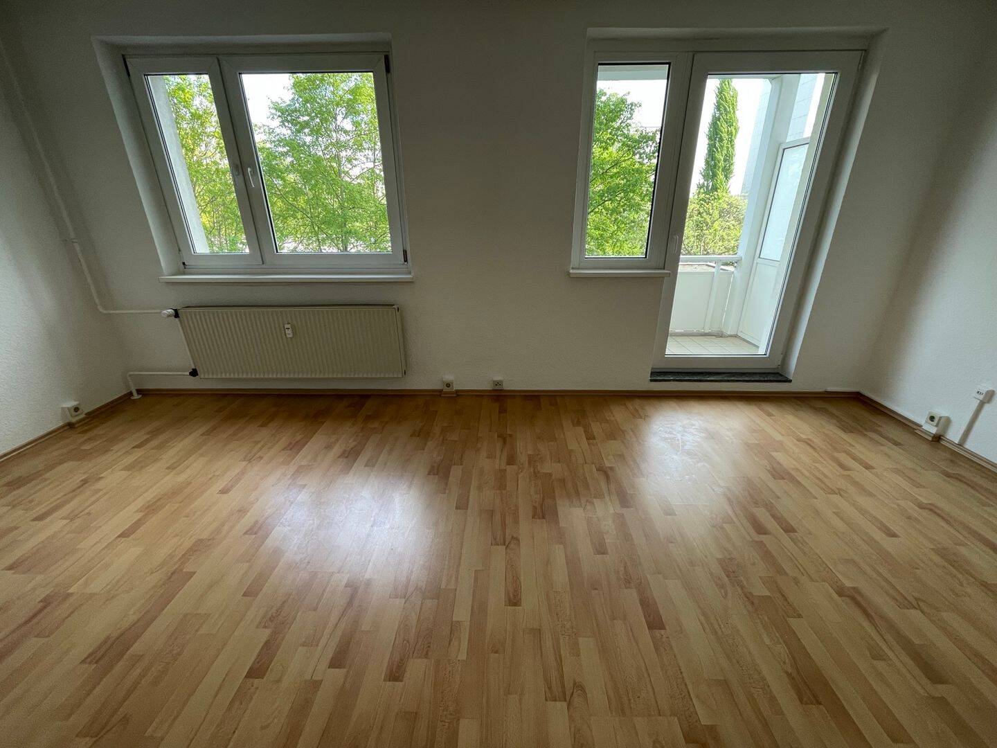 Zentrum Ost – kleine 3-Raumwohnung mit Balkon, Lift und Wannenbad in ruhiger Lage – 4103 Leipzig – Vorschaubild 2