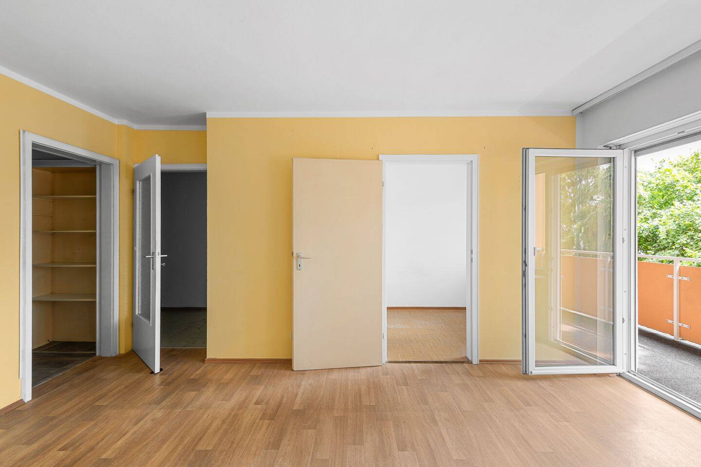 Bad en suite! Charmante 1,5-Zimmer-Eigentumswohnung in unmittelbarer Dultplatznähe – 93059 Regensburg – Vorschaubild 4