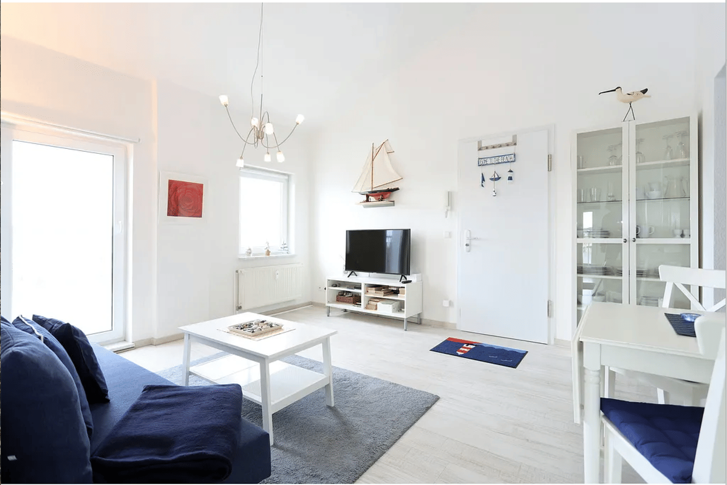 schöne helle Ferienwohnung nur 250 m zum Strand – 18119 Rostock – Vorschaubild 3