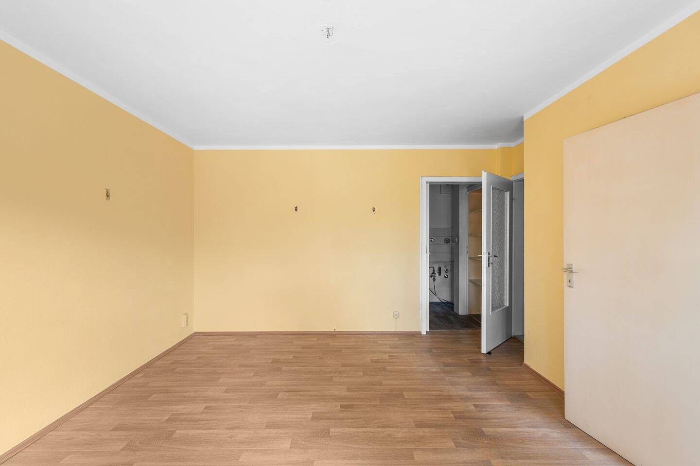 Bad en suite! Charmante 1,5-Zimmer-Eigentumswohnung in unmittelbarer Dultplatznähe – 93059 Regensburg – Vorschaubild 5