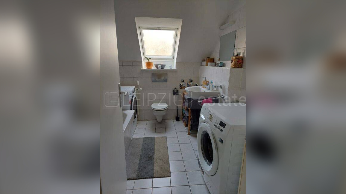 ab September* 2 Zimmer im Dachgeschoss*Balkon*Einbauküche*Stellplatz – 4808 Thallwitz – Vorschaubild 6