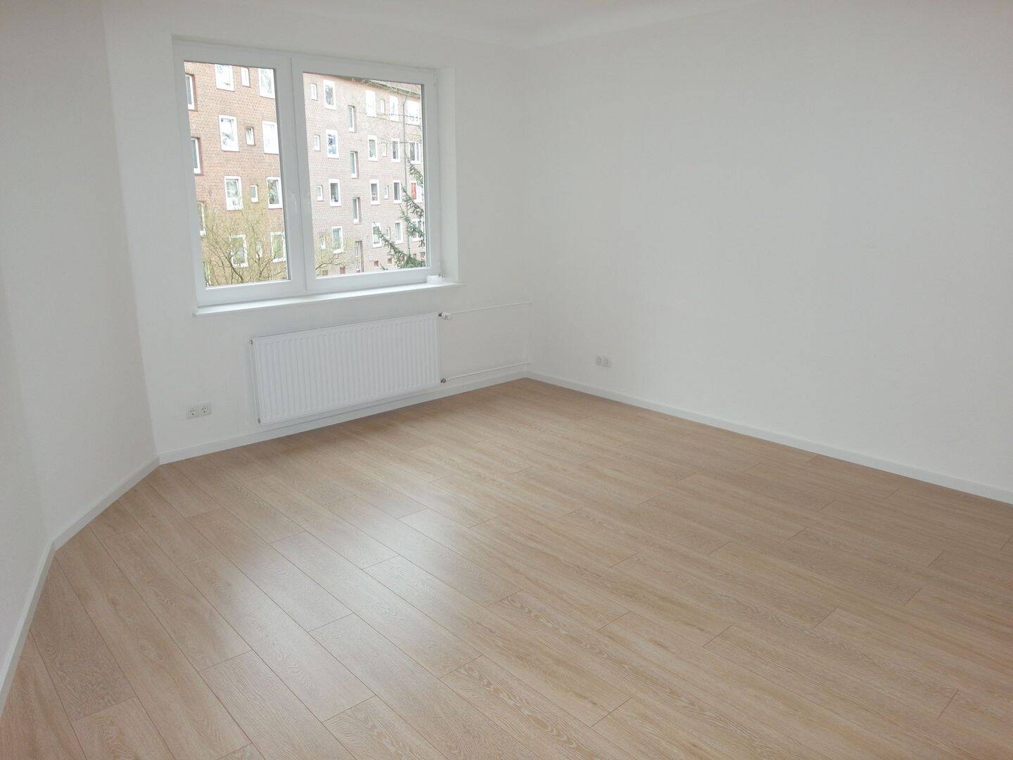 !! Bitte unsere Fragen beachten !!   2 Zimmer-Wohunung im 1.OG in HH-Horn – 22111 Hamburg – Vorschaubild 3