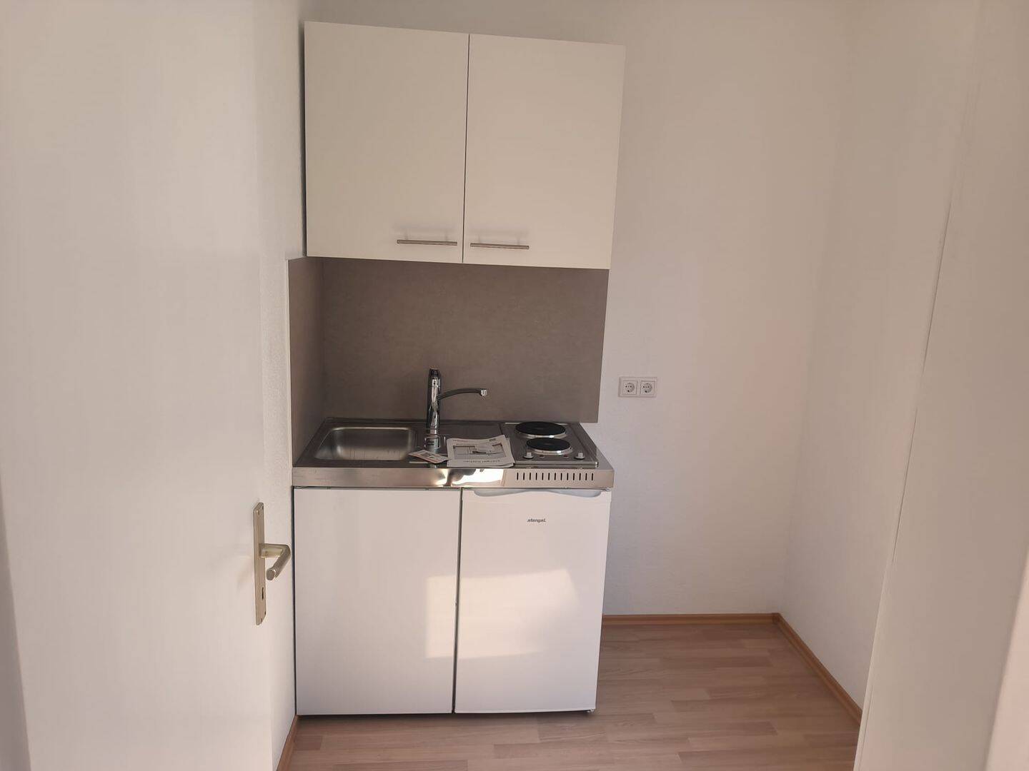 1-Zimmer Wohnung, Küche, Bad in Frankfurt -Bornheim/Ostend – 60385 Frankfurt am Main – Vorschaubild 2