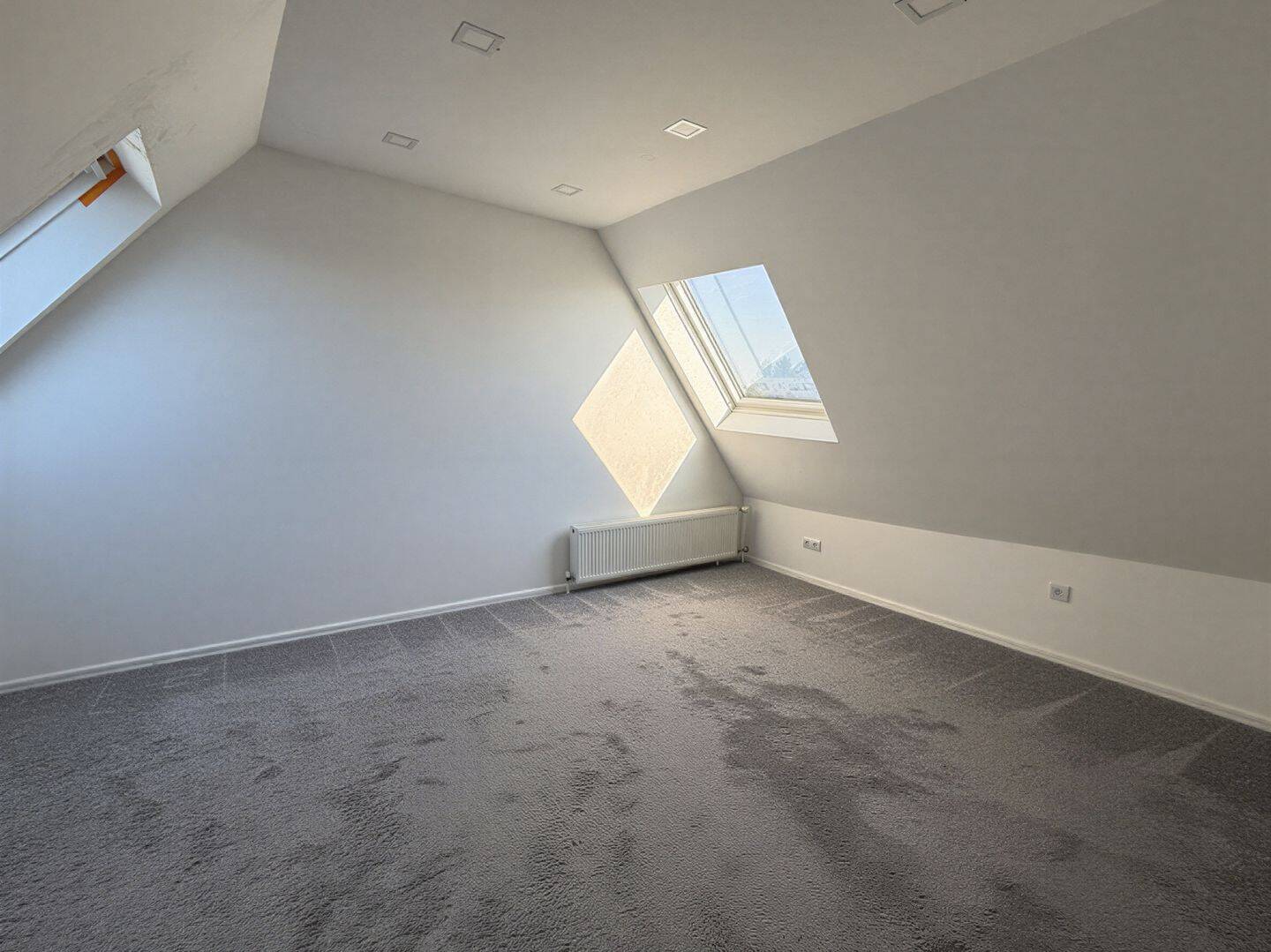 Dachgeschosswohnung in Toplage am Triller – 66119 Saarbrücken – Vorschaubild 2