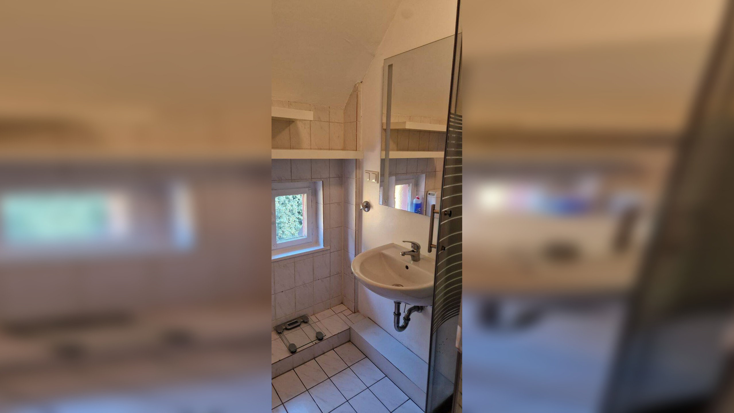 2 Zimmer Wohnung an Einzelperson zu vermieten. – 65207 Wiesbaden – Vorschaubild 3