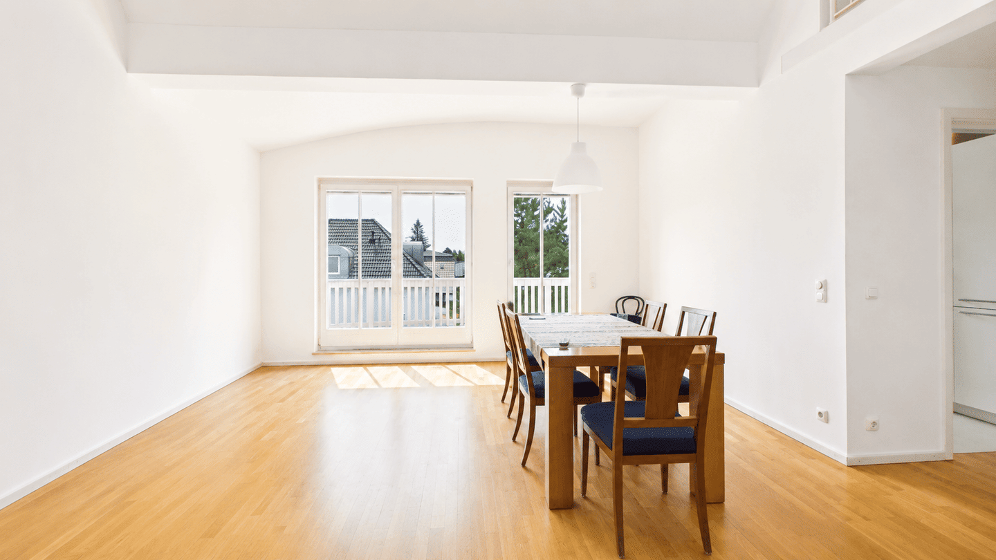 HEGERICH: Stilvolle 2,5-Zimmer-Dachgeschosswohnung mit Galeriepotenzial in München-Waldtrudering! – 81827 München – Vorschaubild 5