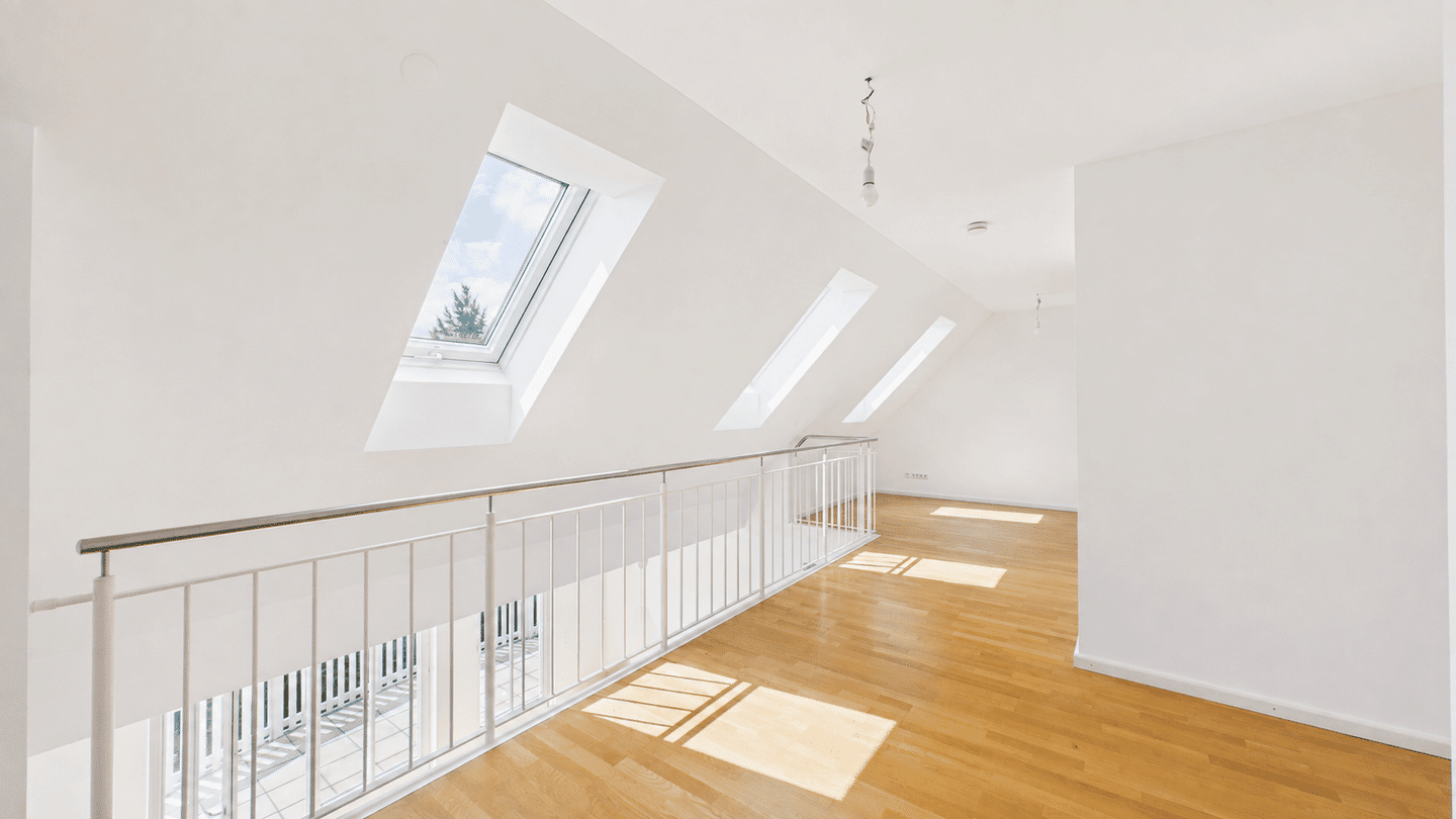 HEGERICH: Stilvolle 2,5-Zimmer-Dachgeschosswohnung mit Galeriepotenzial in München-Waldtrudering! – 81827 München – Vorschaubild 8