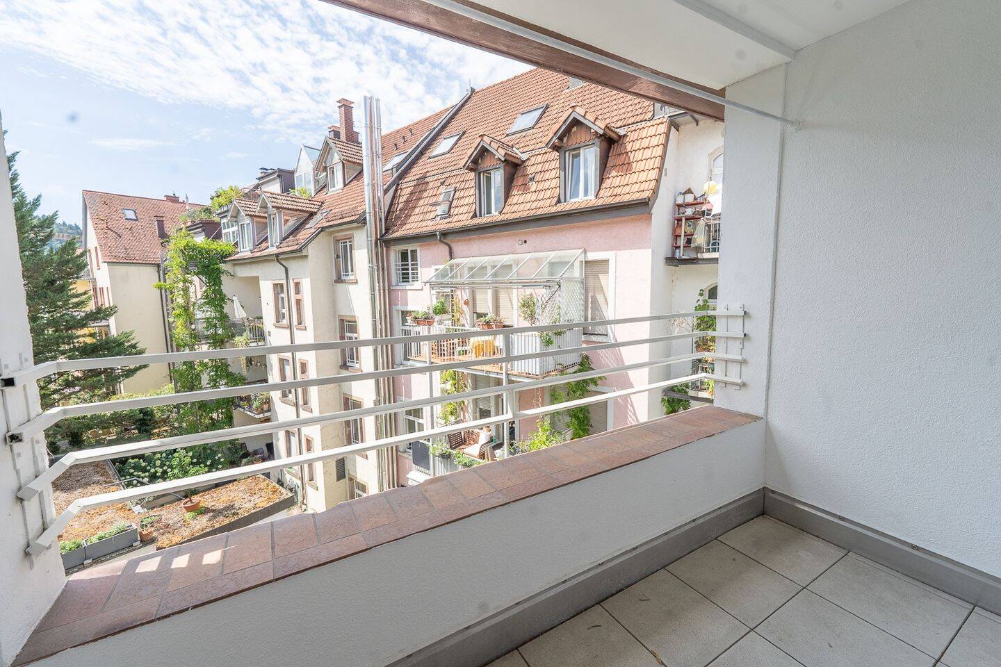 Maisonette-Charme  – sanierte, bezugsfreie 5-Zi-Altbauwohnung mit ausgebautem Speicher/Atelier – 79117 Freiburg im Breisgau – Vorschaubild 11