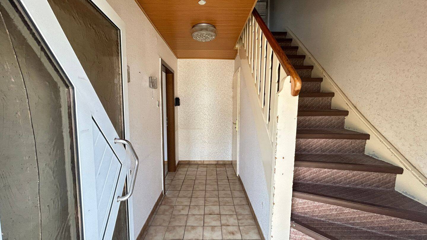 Sanierungsbedürftiges Einfamilienhaus mit großem Garten in begehrter Lage – 56075 Koblenz – Vorschaubild 6