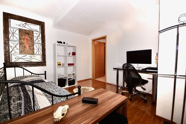 Lichtdurchflutete Garten-Maisonettewohnung in ruhiger Lage – Wohnen in einer kleinen Wohnanlage! – 80935 München – Vorschaubild 7