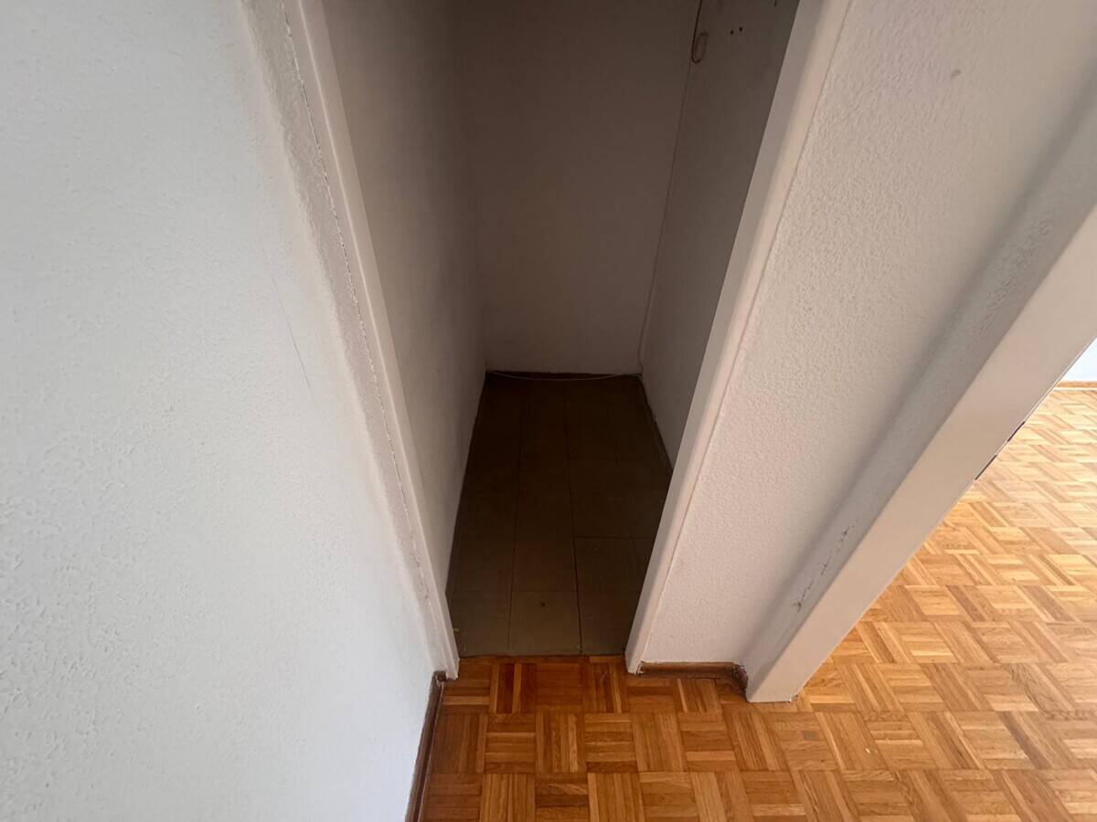 Eislebener Str: LEERE 4-Zi-Whg, 92 m² – 2 Bäder – VHS 5.OG + SÜD-Loggia ab 01.01.2027 – IST Zustand – 10789 Berlin – Vorschaubild 8