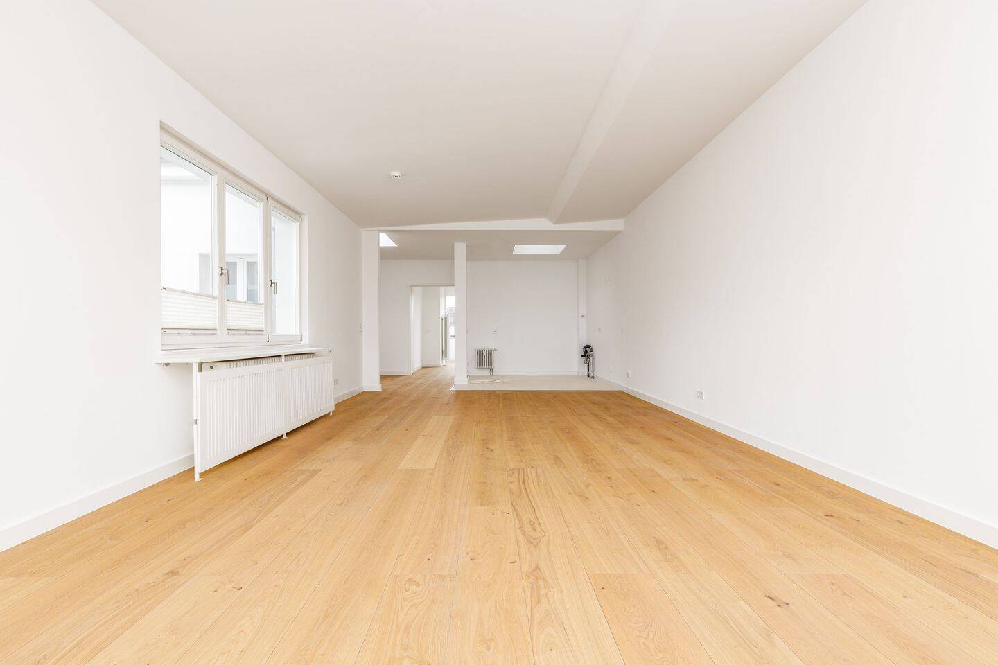 Uhlandstraße 45 – Stilvolle, frisch renovierte Dachgeschosswohnung im herrschaftlichen Altbau!! – 10719 Berlin – Vorschaubild 9