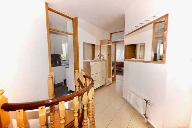Lichtdurchflutete Garten-Maisonettewohnung in ruhiger Lage – Wohnen in einer kleinen Wohnanlage! – 80935 München – Vorschaubild 10