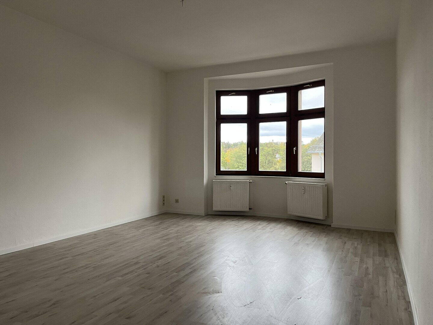 Erstbezug nach Sanierung – Großzügige 3-Raumwohnung in Zwickau-Nord im 1. OG – 8058 Zwickau – Vorschaubild 11
