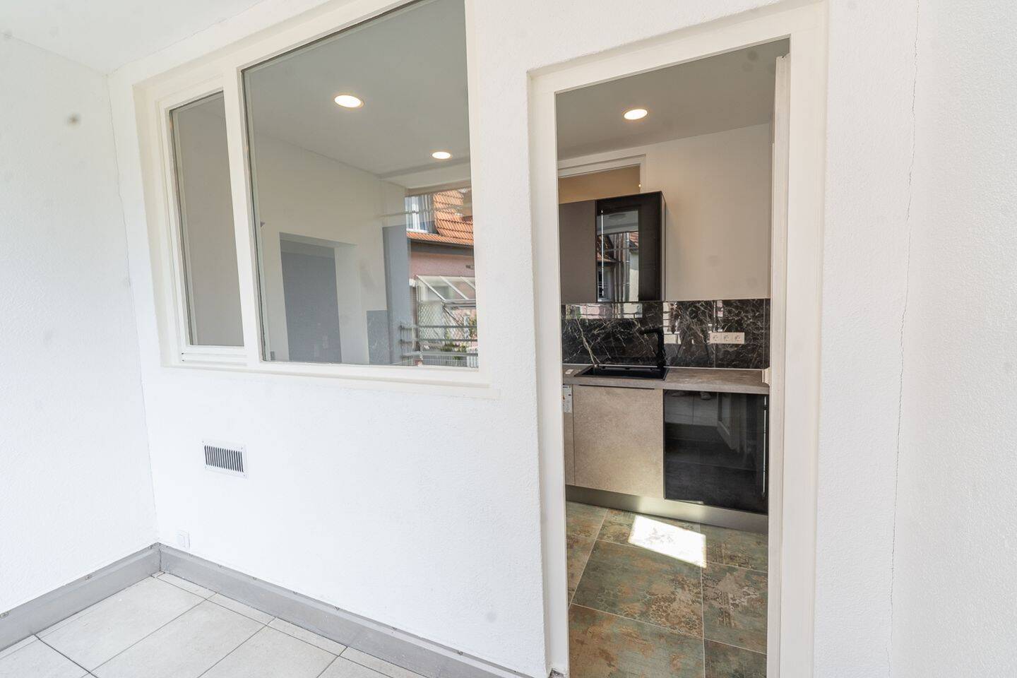 Maisonette-Charme  – sanierte, bezugsfreie 5-Zi-Altbauwohnung mit ausgebautem Speicher/Atelier – 79117 Freiburg im Breisgau – Vorschaubild 12