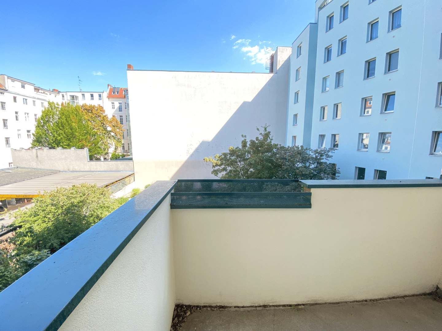 Attraktive 2-Zimmer-Wohnung mit 2 Balkone, EBK, zentraler Lager im Kiez Charlottenburg – 10627 Berlin – Vorschaubild 11
