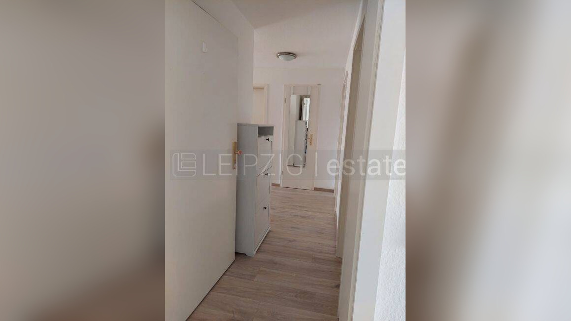 ab September* 2 Zimmer im Dachgeschoss*Balkon*Einbauküche*Stellplatz – 4808 Thallwitz – Vorschaubild 7