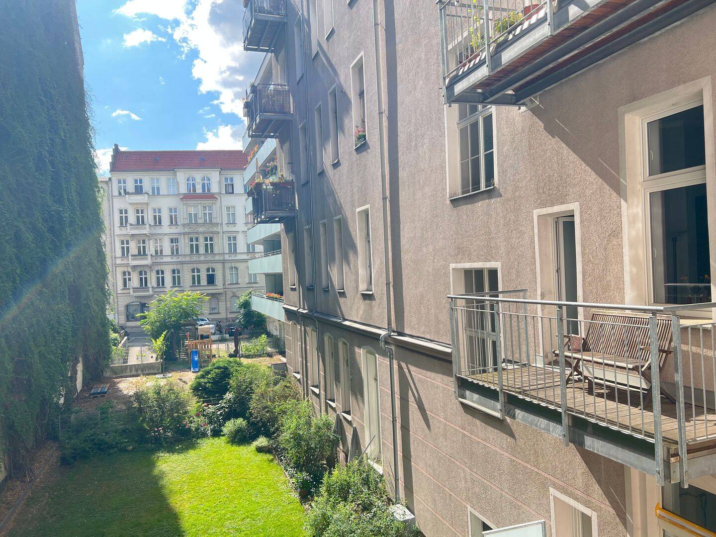 Stilvolle 2,5-Zimmer-Altbauwohnung im begehrten Bayerischen Viertel – nahe Viktoria-Luise-Platz – 10781 Berlin – Vorschaubild 8