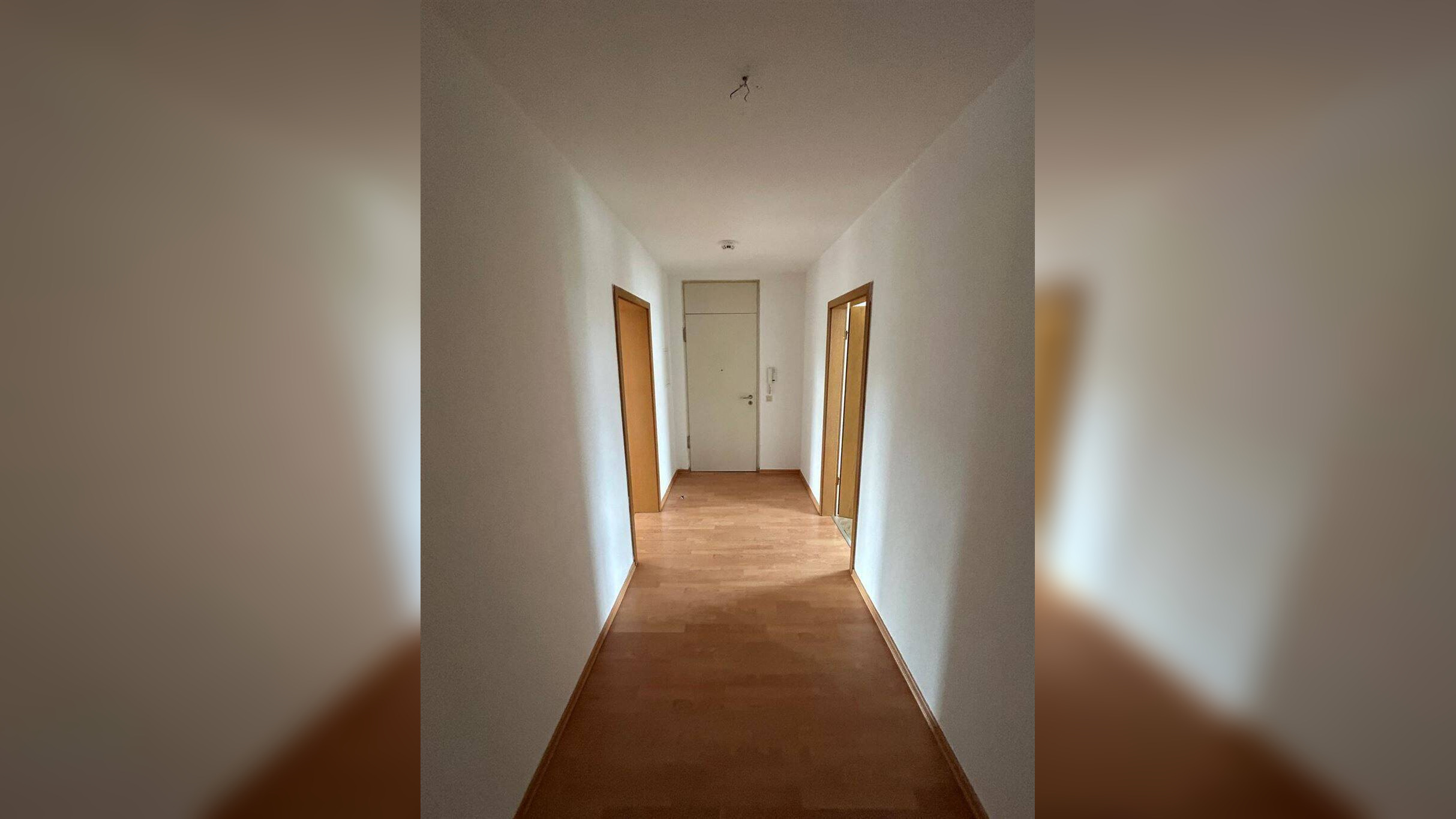 Am Park! Großzügige 3-Zi. mit Aufzug, Laminat, Wanne und Dusche! EBK mgl. – 9130 Chemnitz – Vorschaubild 11