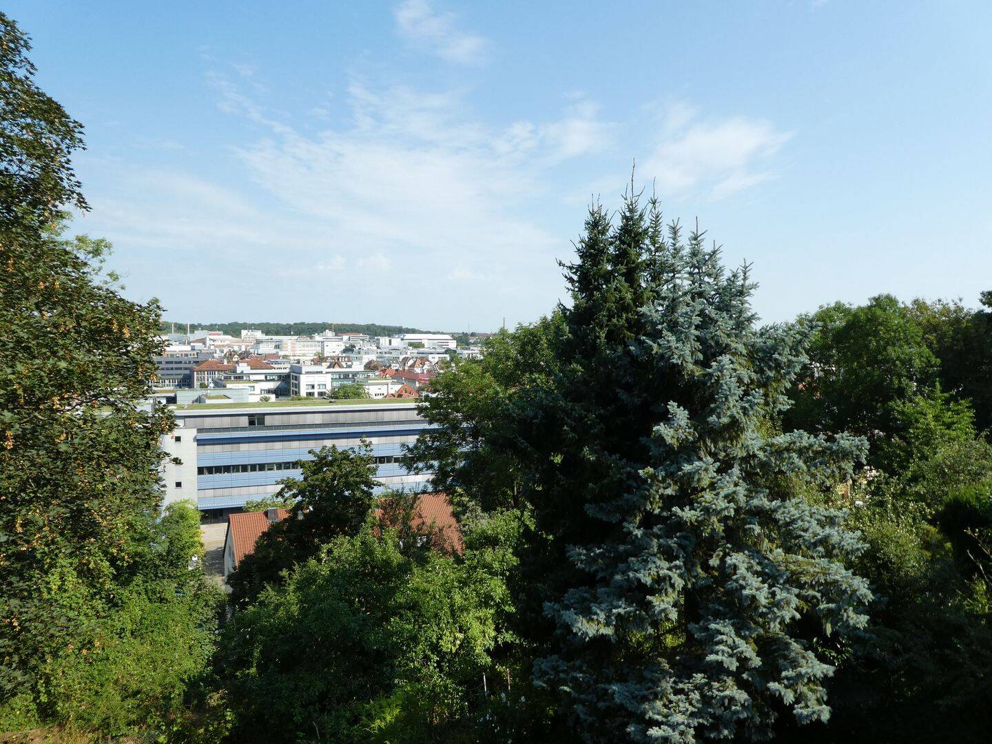 IHR LOGENPLATZ ÜBER FEUERBACH! Äußerst gepflegtes Reihenmittelhaus in unverbaubarer Aussichtslage – 70469 Stuttgart – Vorschaubild 11