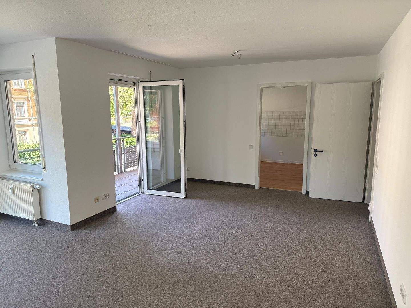 – 2-Raum-APARTMENT MIT 2 BALKONEN – SENIOR LIVING – barrierefrei – 9126 Chemnitz – Vorschaubild 10