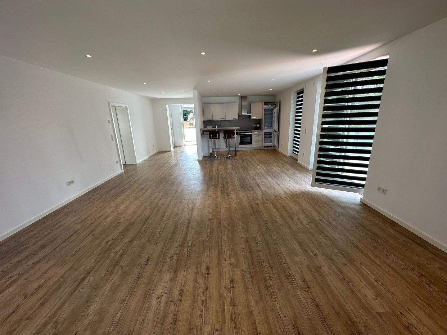 Trier-Zentrum-Viehmarkt / 2 Zimmer-Wohnung / Einbauküche / Fußbodenheizung / Balkon / Aufzug / Fitnessstudio – 54290 Trier – Vorschaubild 11