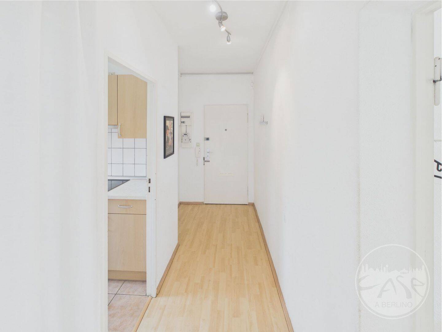 Moabit nahe Hansaviertel: 2-Zimmer-Wohnung mit Balkon & Aufzug – 10557 Berlin – Vorschaubild 9