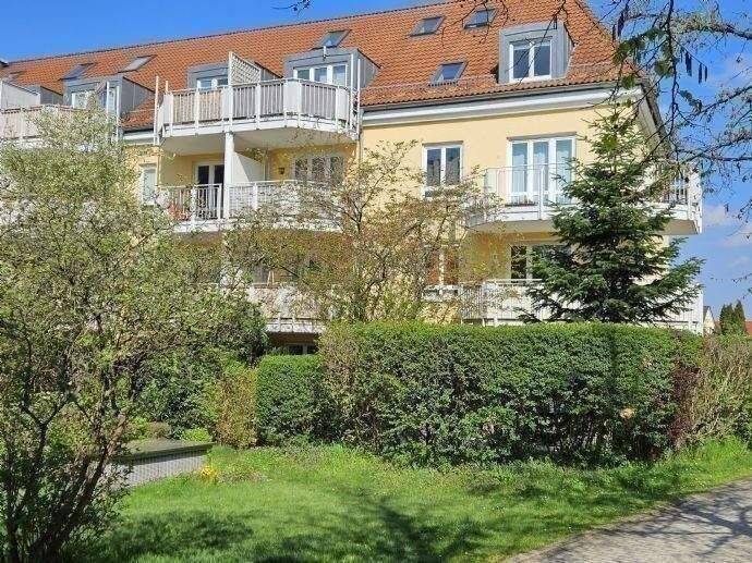 Bereits vermietet: Kleine 2 Zimmer-Wohnung. Kochnische. Balkon. Tiefgaragen-Stellplatz – 1328 Dresden – Vorschaubild 11