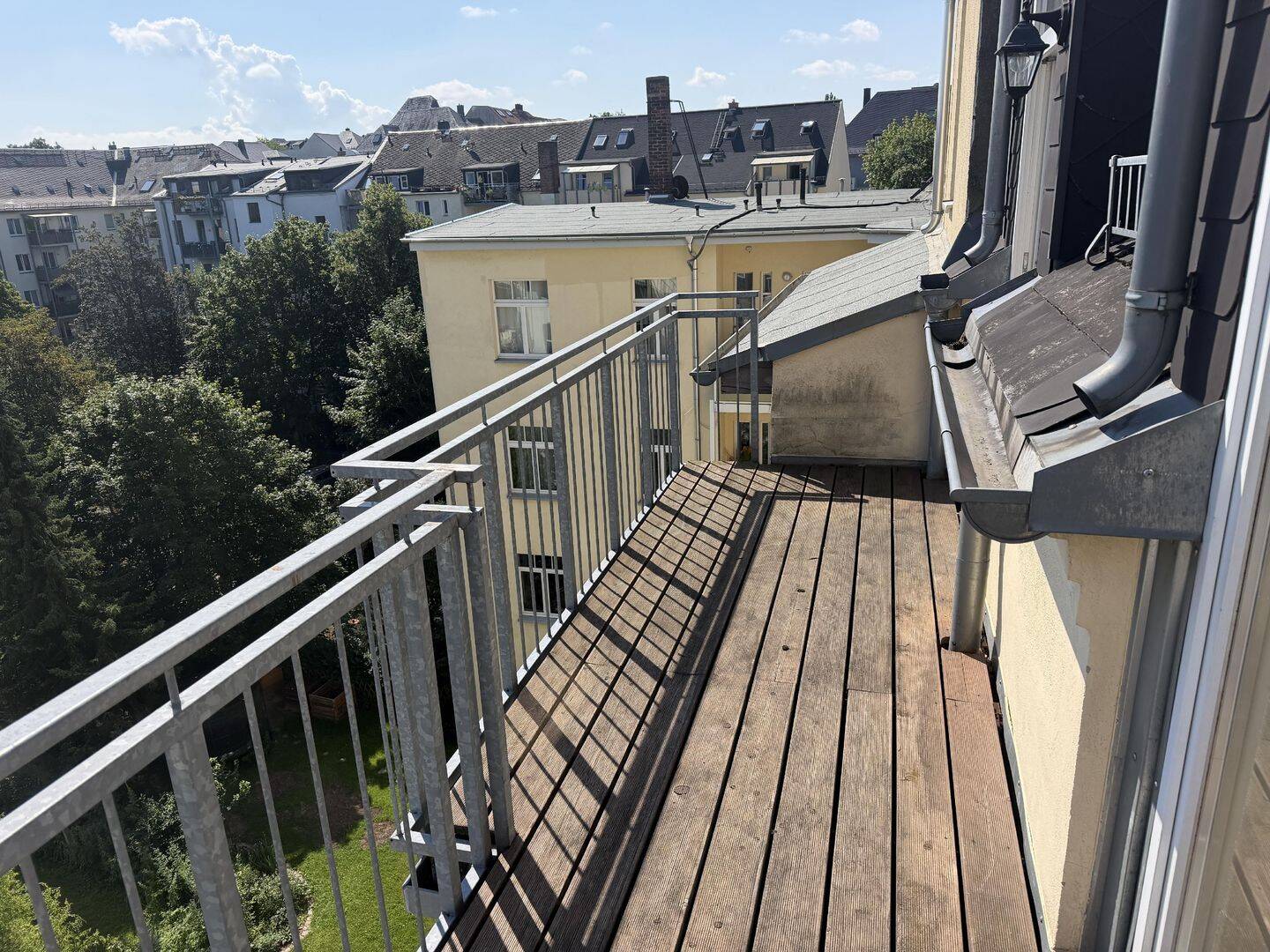 Besondere Wohnung im DG, Parkettboden, Bad mit Dusche, Fenster und Wanne – 9112 Chemnitz – Vorschaubild 10