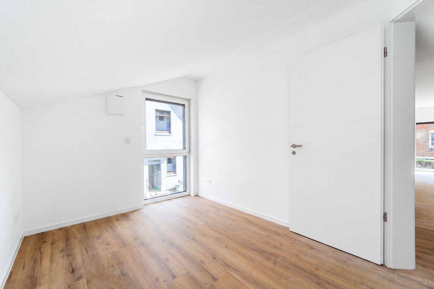 Lichtdurchflutete 3-Zimmer-Neubauwohnung mit Balkon! – 22145 Hamburg – Vorschaubild 11