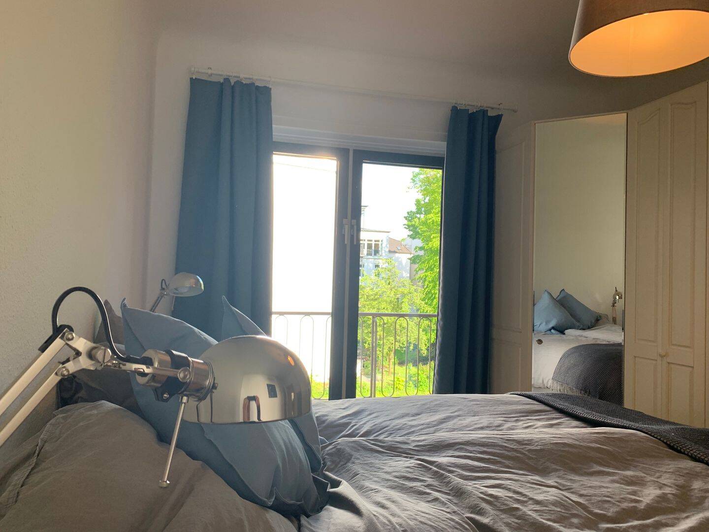 Harvestehude – Stilvoll möblierte helle 2,5 Zimmer Wohnung mit zwei Balkonen in der Parkallee – 20144 Hamburg – Vorschaubild 10