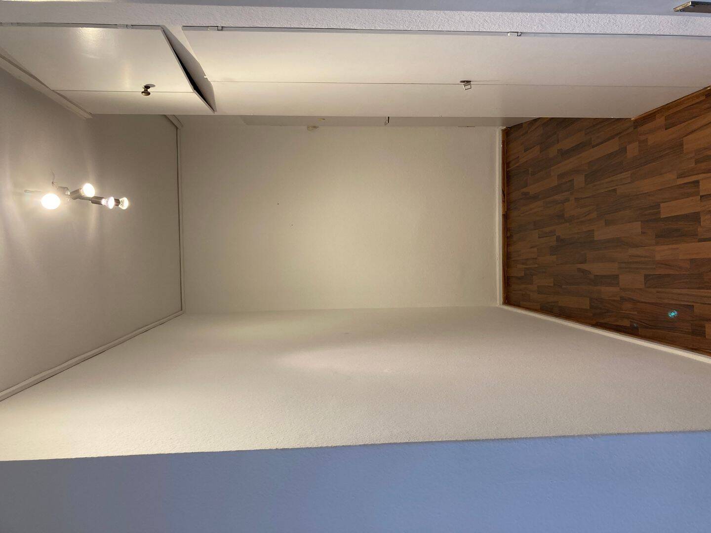 Möbliertes Apartment in zentraler Lage mit EBK / OHNE Aufzug u. Balkon! Für 1 Person! – 60327 Frankfurt am Main – Vorschaubild 9