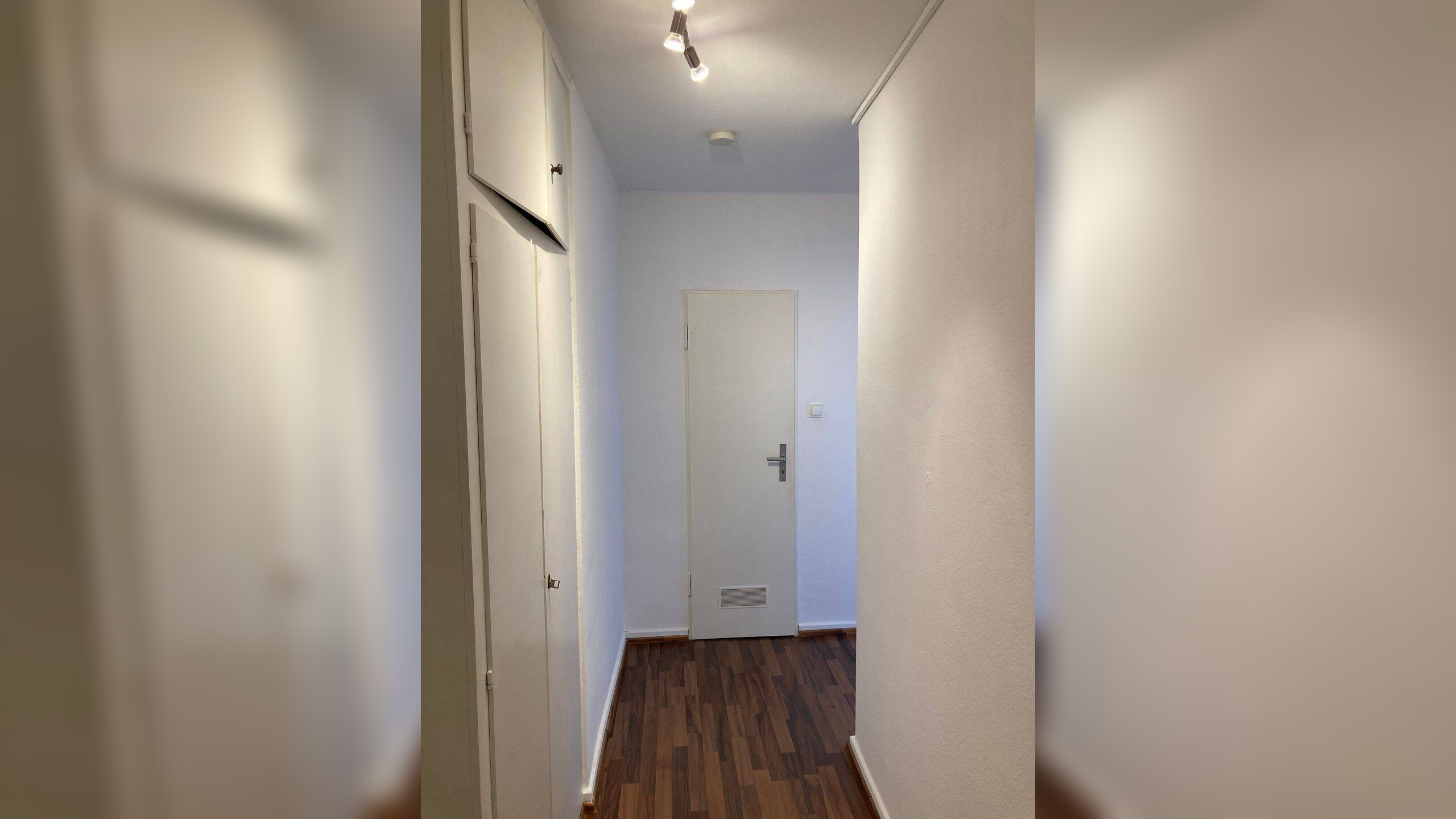 Möbliertes Apartment in zentraler Lage mit EBK / OHNE Aufzug u. Balkon! Für 1 Person! – 60327 Frankfurt am Main – Vorschaubild 10