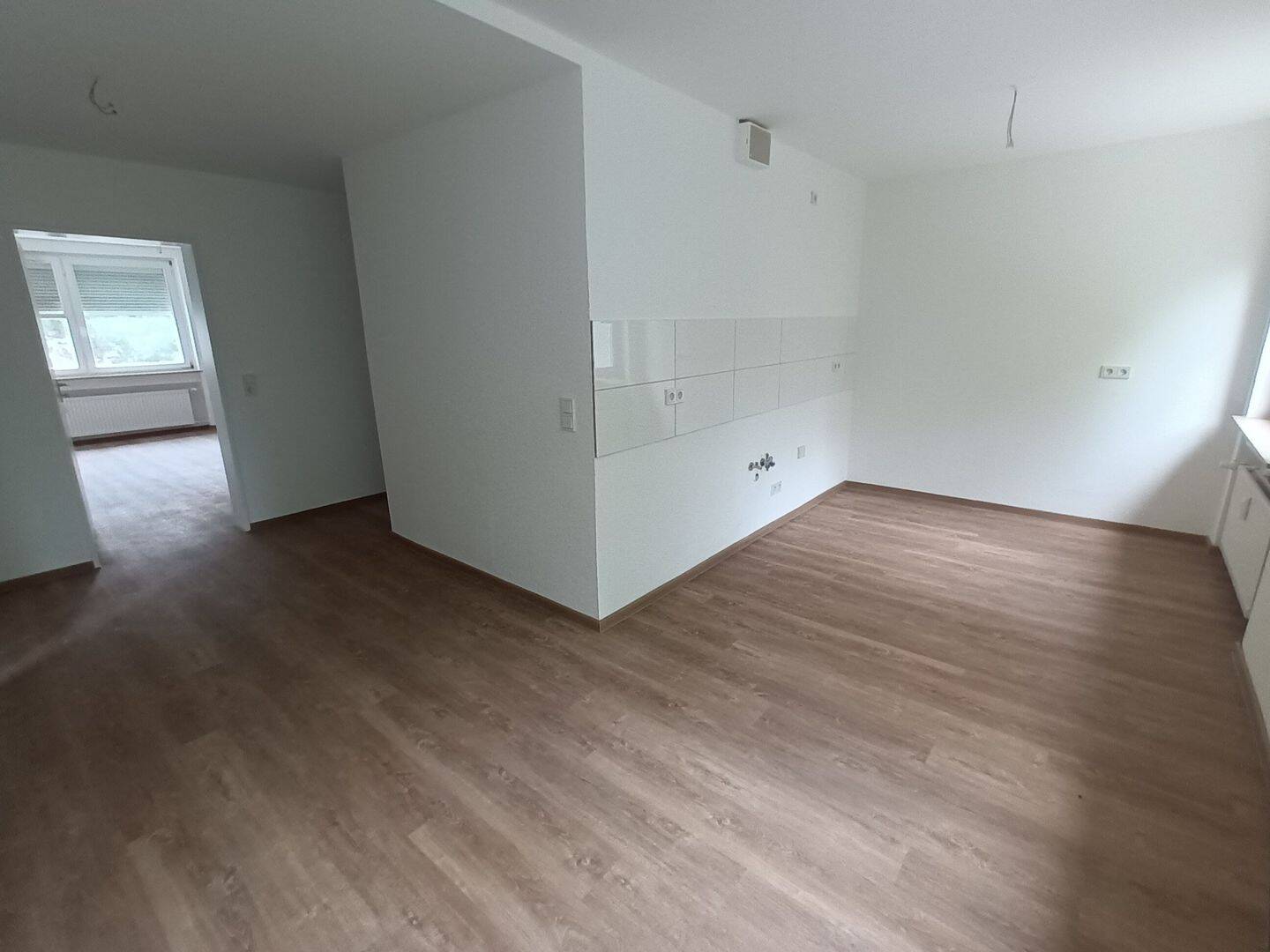 „Im Schammat“ – 4 Zimmer, Küche, Bad Wohnung mit Loggia im Grünen! – 54294 Trier – Vorschaubild 3