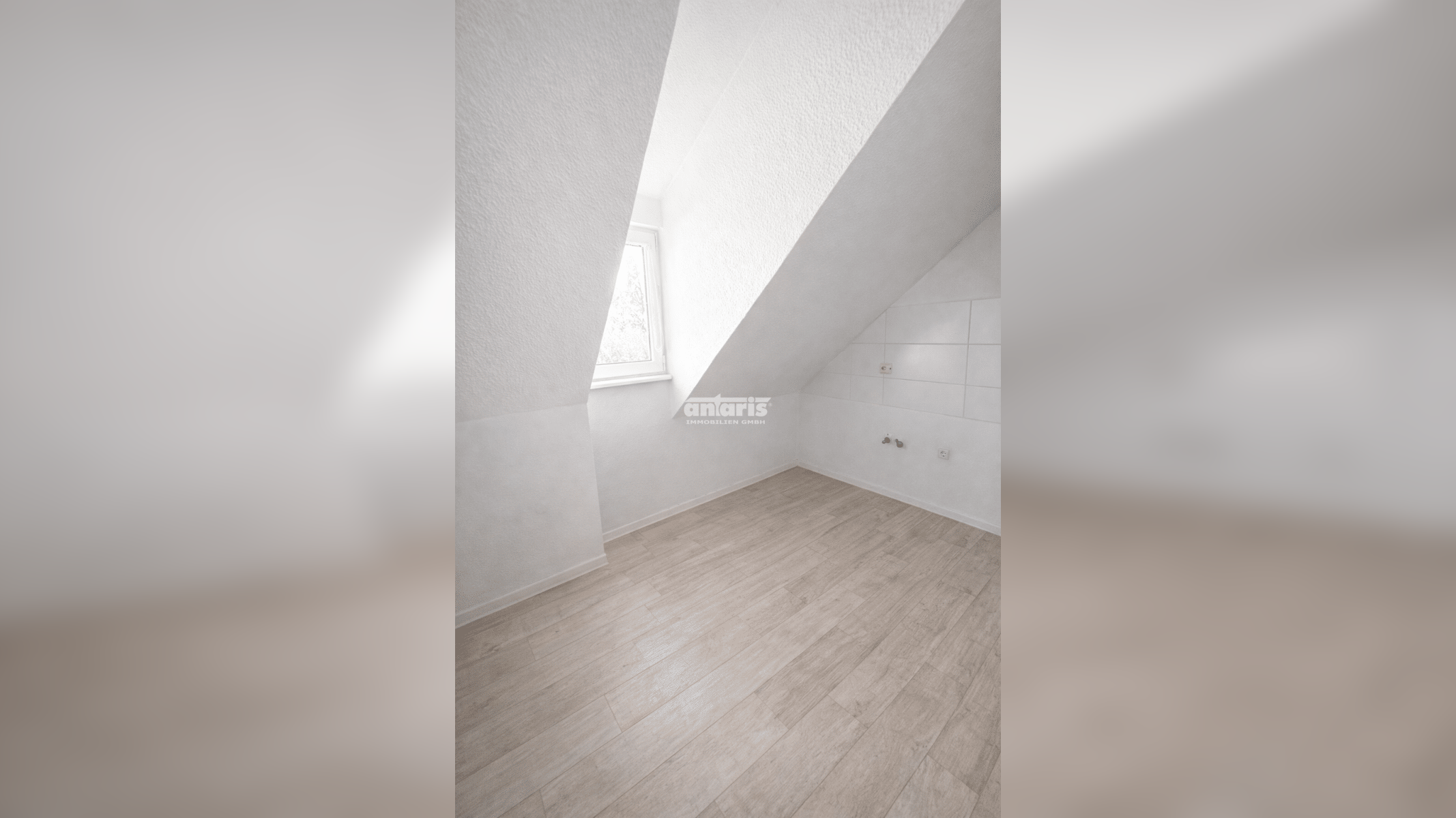 antaris Immobilien GmbH **Attraktives DG: 3-Zi.-Wohnung mit solider Renditebasis** – 99100 Bienstädt – Vorschaubild 4