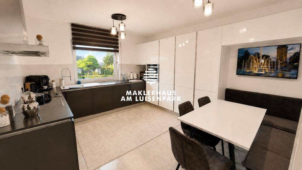 Feudenheim – 152qm Wohnkomfort auf einer Ebene mit Südbalkon inklusive Einbauküche und Carport, 68259 Mannheim (Feudenheim Wallstadt)